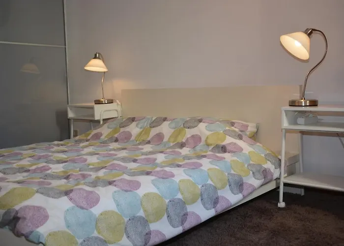 70m2 With Private Garden And Free Parking Apartamento