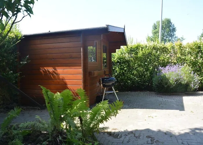 Daire 70m2 With Private Garden And Free Parking Rijnsburg